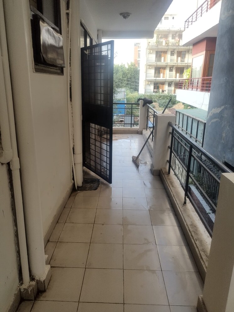 Balcony, sector 28 2 Bedroom 1500 Sq.Ft. Builder Floor In Sector 28 Gurgaon 8782059