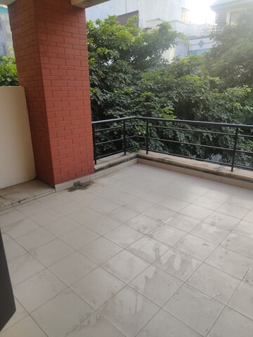 Balcony in 2 BHK Builder Floor at Sector 28 – for Rent