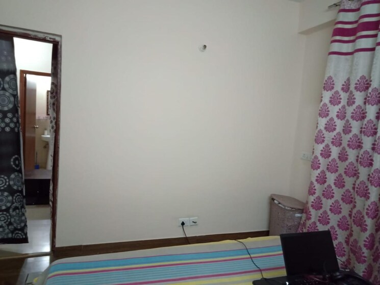 Room, sector 16c greater noida 3 Bedroom 1110 Sq.Ft. Builder Floor In Sector 16c Greater Noida Greater Noida 8782109