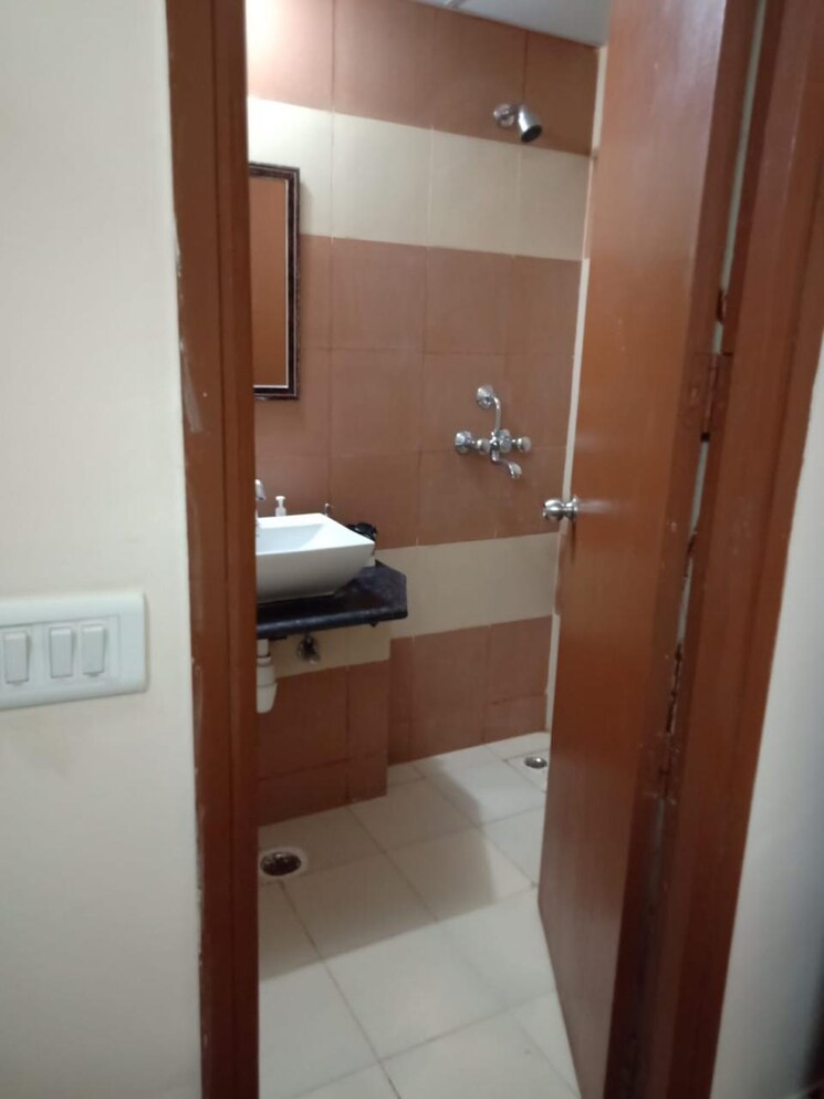 Bathroom, sector 16c greater noida 3 Bedroom 1110 Sq.Ft. Builder Floor In Sector 16c Greater Noida Greater Noida 8782109