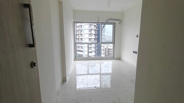 Room in 2 BHK Apartment at Hirani Samruddhi Elegance, Kurla East – for Rent