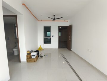 Furnished Amenities in 2 BHK Apartment at Kalpataru Immensa, Kolshet Road – for Rent