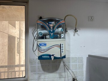 Bathroom in 3 BHK Apartment at Jaypee Greens Kosmos, Sector 134 – for Rent