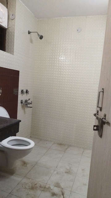 Bathroom in 2 BHK Builder Floor at Sector 28 – for Rent