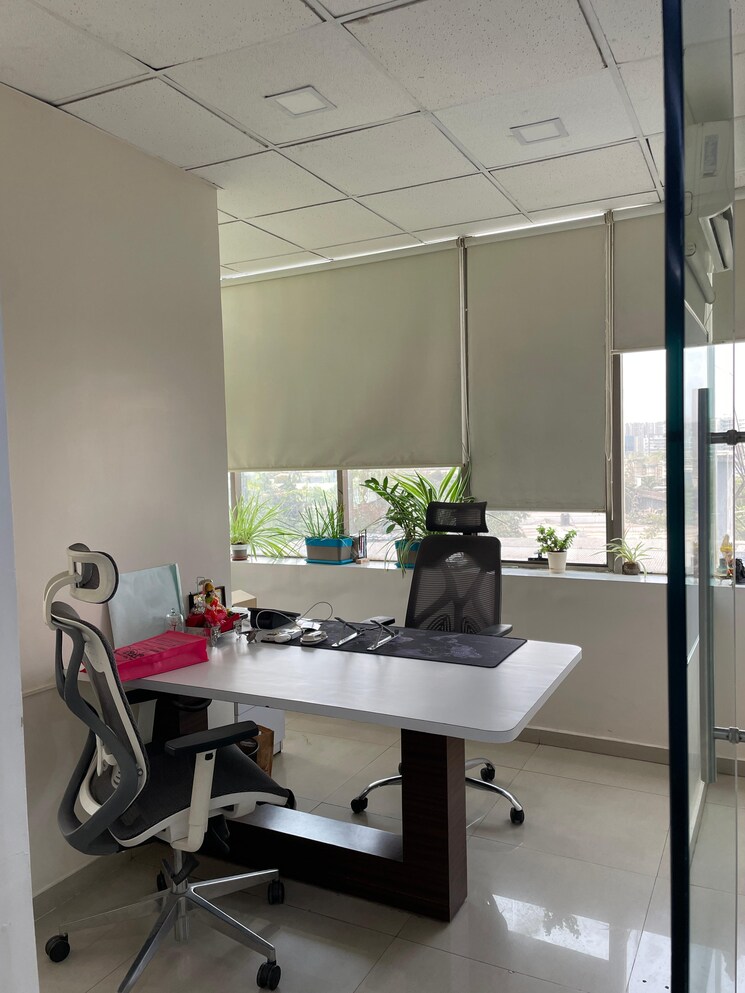 Team Area, the-crescent-business-park Commercial Office Space 1040 Sq.Ft. In Sakinaka Mumbai 8782224