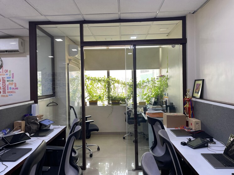 Team Area, the-crescent-business-park Commercial Office Space 1040 Sq.Ft. In Sakinaka Mumbai 8782224
