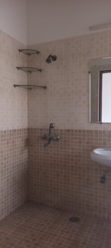 Bedroom in 3 BHK Apartment at JM Royal Park, Vaishali Sector 9 – for Sale