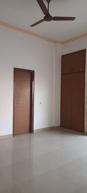 Master Bedroom in 3 BHK Apartment at JM Royal Park, Vaishali Sector 9 – for Sale