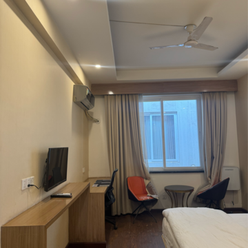 Living Room in  Pg at Dlf City Phase 3 – for Rent