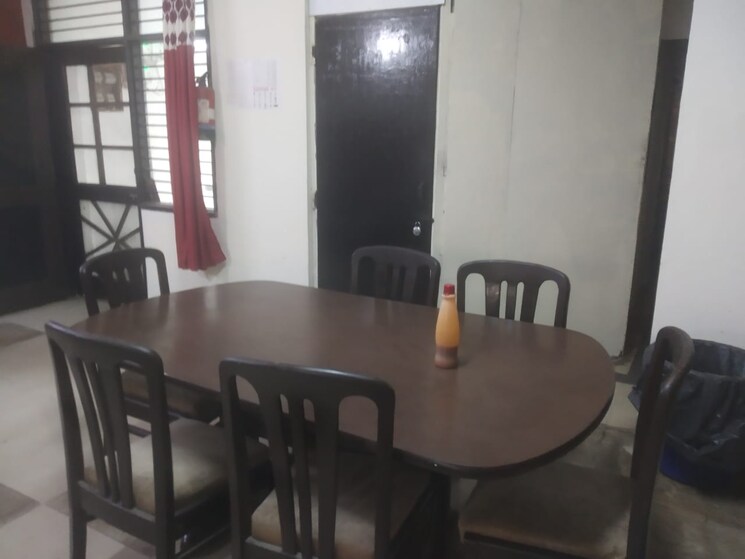 Room, sector 15 Pg For Boys In Sector 15 8782255