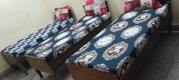 Room in  Pg at Sector 15 – for Rent