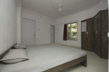  Pg For Rent in Evershine Nagar