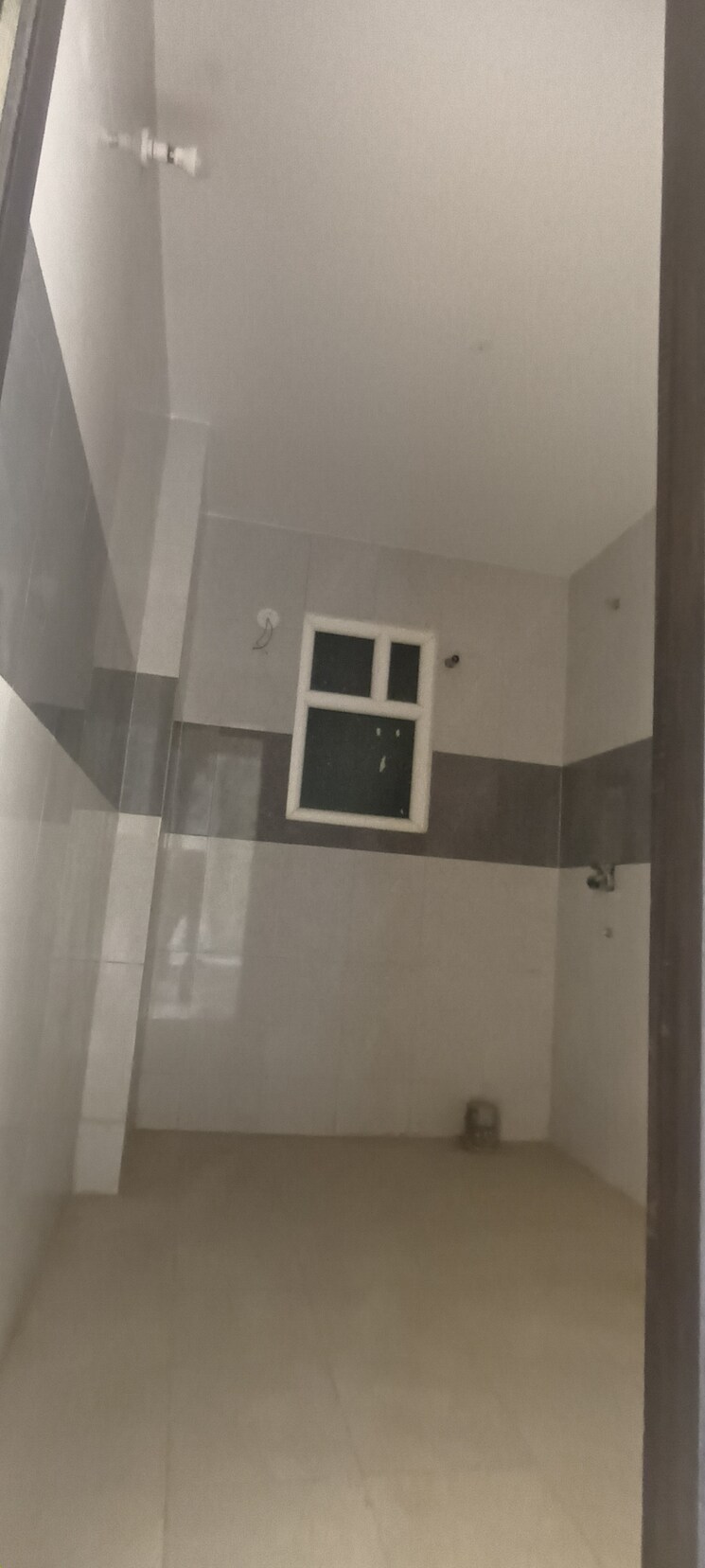 Bathroom, oxirich-square-one 3 Bedroom 1362 Sq.Ft. Apartment In Indrapuram Ghaziabad 8782277