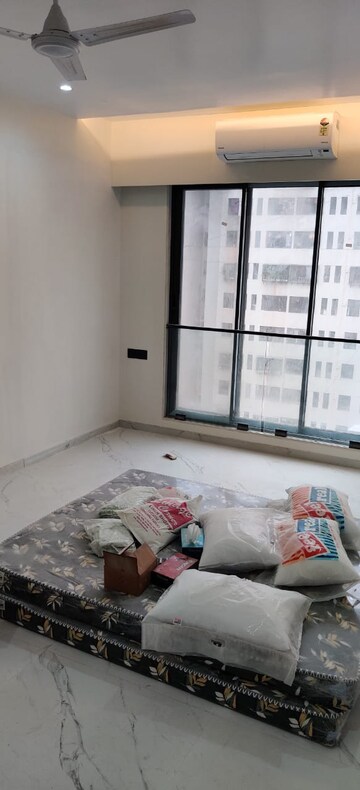 Room in 3 BHK Apartment at Rishabraj Blue Lotus, Khar West – for Rent