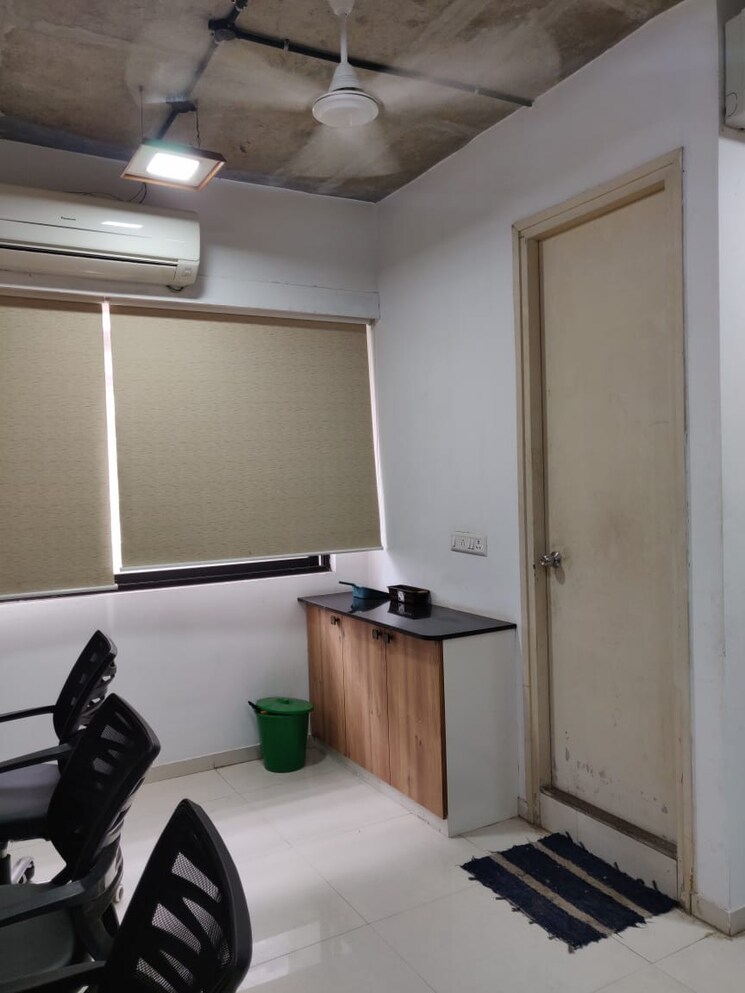 Team Area, science city Commercial Office Space 735 Sq.Ft. In Science City Ahmedabad 8782306