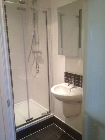 Bathroom in 1 BHK Builder Floor at RWA Vivekanand Puri Vikas Parishad, Sarai Rohilla – for Rent