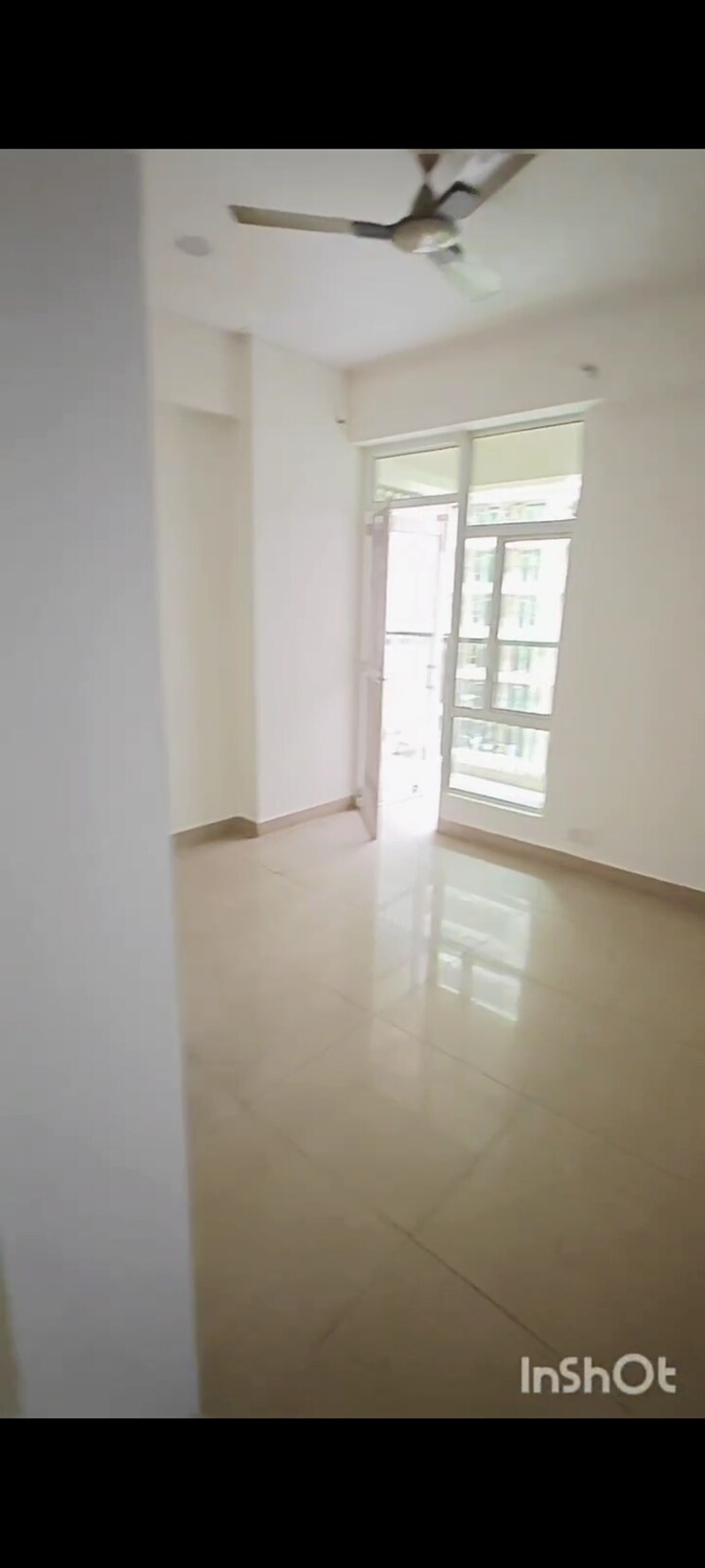 Room, gaur-city-2-11th-avenue 3 Bedroom 890 Sq.Ft. Apartment In Sector 16c Greater Noida Greater Noida 8782367