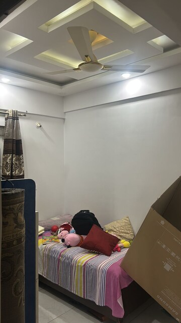 Furnished Amenities in 2.5 BHK Apartment at Shriram Summitt, Electronic City Phase I – for Rent