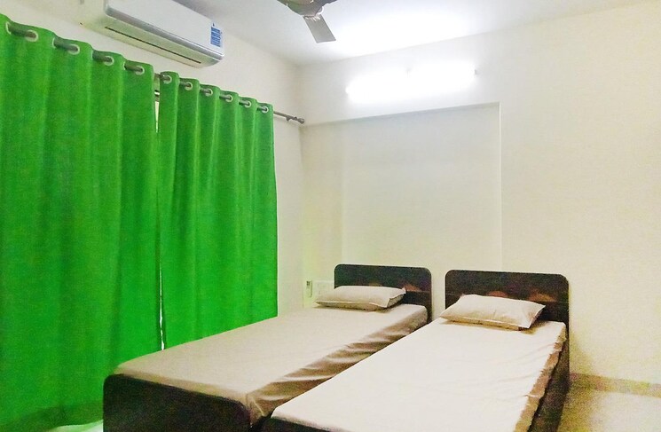 Room, kandivali west Pg For Boys In Kandivali West 8782346