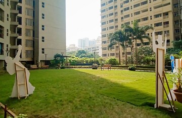  Pg – Nearby View at Kandivali West - for Rent