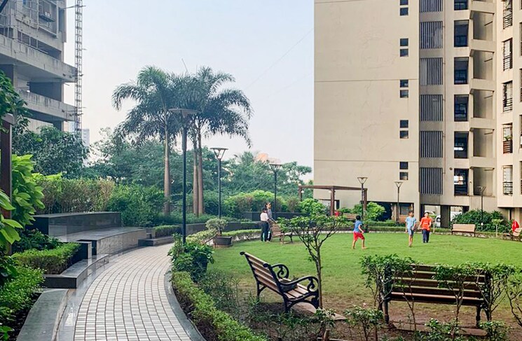 Nearby, kandivali west Pg For Boys In Kandivali West 8782346