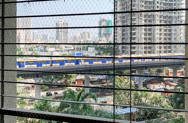 Nearby, kandivali west Pg For Boys In Kandivali West 8782346