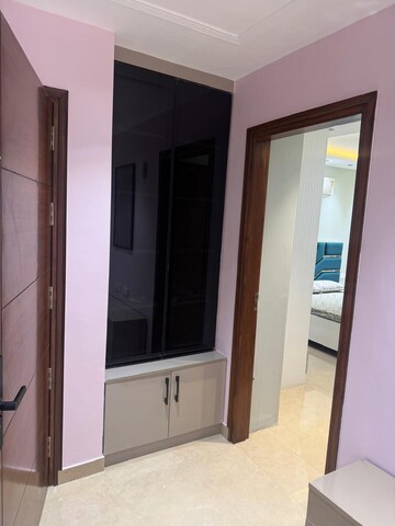 Building Lobby in 3 BHK Builder Floor at Sector 4 – for Rent