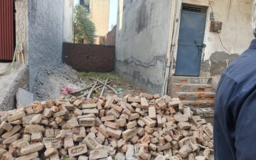 Plot For Sale in Kanchan Vihar, Dlf Ankur Vihar