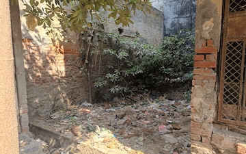 Plot For Sale in Adarsh Apartment 7, Dlf Ankur Vihar