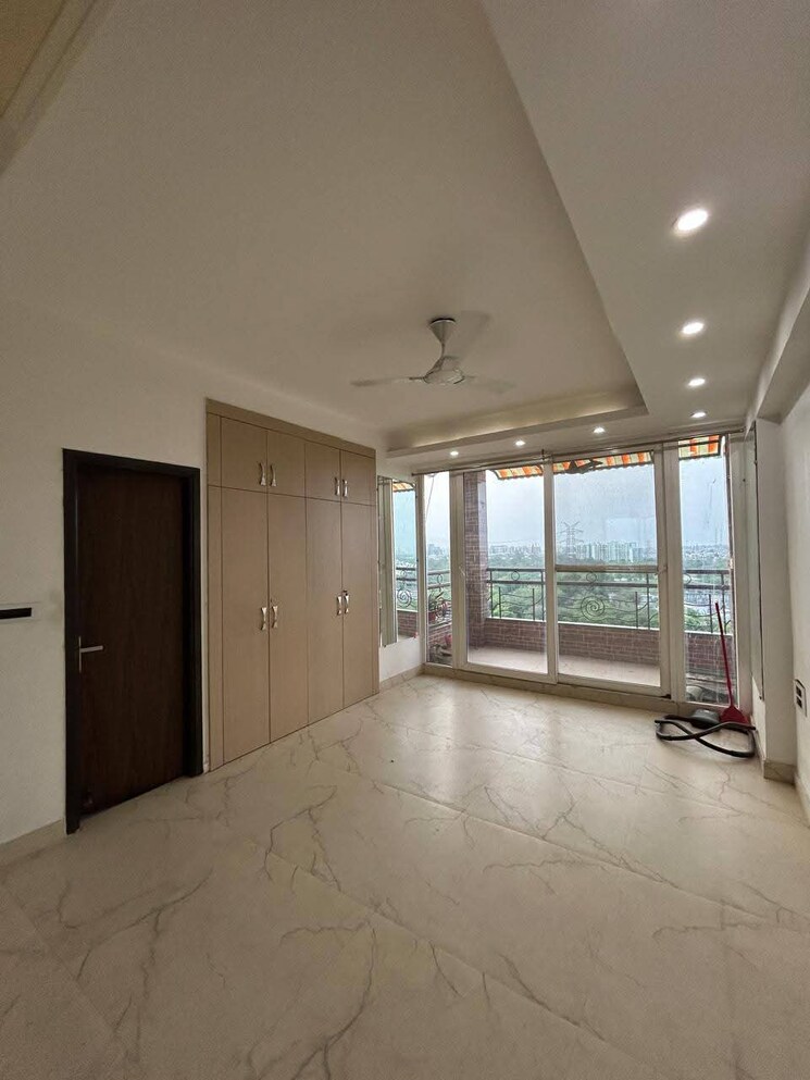 Room, shapoorji-pallonji-joyville-phase-2 3 Bedroom 1692 Sq.Ft. Apartment In Sector 102 Gurgaon 8782451