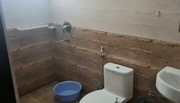 Bathroom in 3 BHK Apartment at Nutan Prashant CHS, Mulund West – for Rent