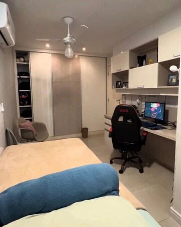 Master Bedroom in 2.5 BHK Apartment at Lodha Imperia, Bhandup – for Rent