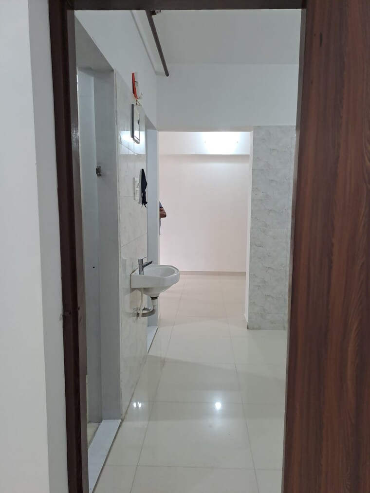 Bathroom, malad east 1 Bedroom 305 Sq.Ft. Apartment In Malad East Mumbai 8782474