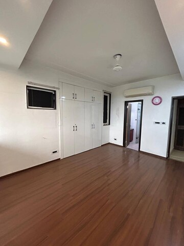 Room in 3 BHK Apartment at Shapoorji Pallonji Joyville Phase 2, Sector 102 – for Rent