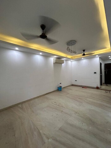 Room in 3 BHK Apartment at Shapoorji Pallonji Joyville Phase 2, Sector 102 – for Rent