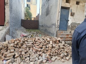  Plot For Sale in Lakshya Apartments, Dlf Ankur Vihar