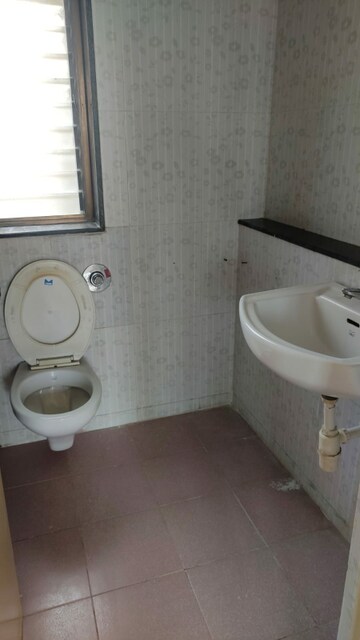Bathroom in 2.5 BHK Apartment at Kalpataru Srishti 338 CHS Ltd, Mira Road – for Rent