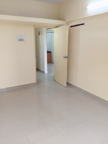 Room in 1 BHK Apartment at Rekhi Sai Tulip, Ghansoli – for Rent