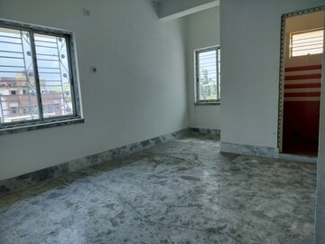 Room in 2 BHK Apartment at Sodepur – for Sale