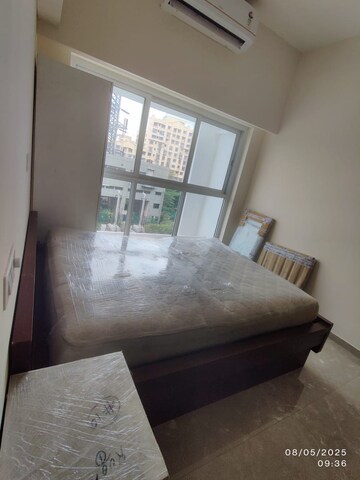Master Bedroom in 1 BHK Apartment at LnT Veridian, Powai – for Rent