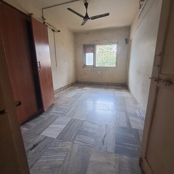 Bedroom in 2 BHK Apartment at Liberty Garden, Malad West – for Rent