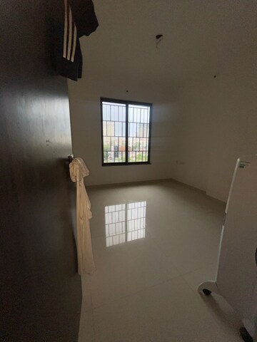 Room in 2.5 BHK Apartment at Runal Spacio, Ravet – for Rent