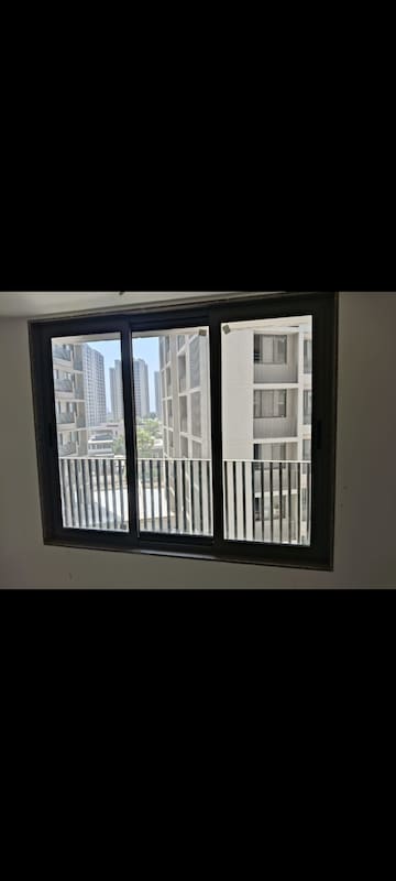 Room in 3 BHK Apartment at Shilp Revanta, Shela – for Rent