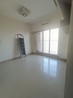 Room in 2 BHK Apartment at Rustomjee Urbania Acura, Thane West – for Sale