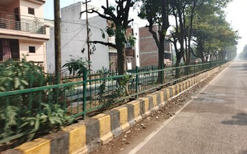 Plot For Sale in Kalindi Kunj