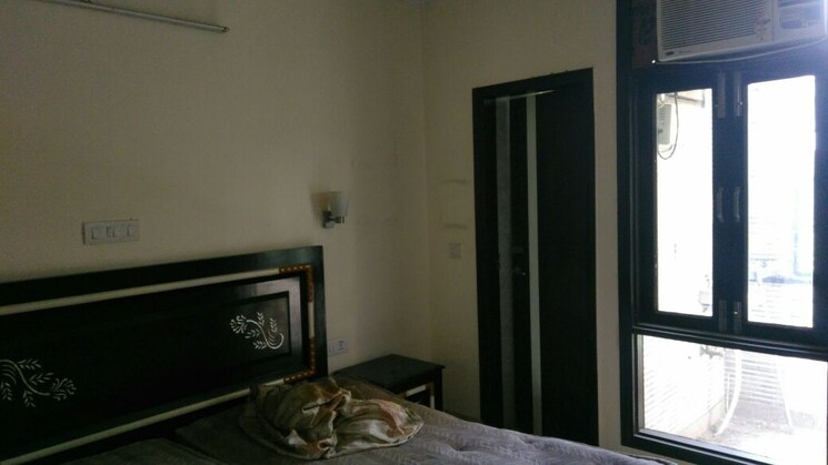 Living Room, shivalik colony 2 Bedroom 2000 Sq.Ft. Builder Floor In Shivalik Colony Delhi 8782647