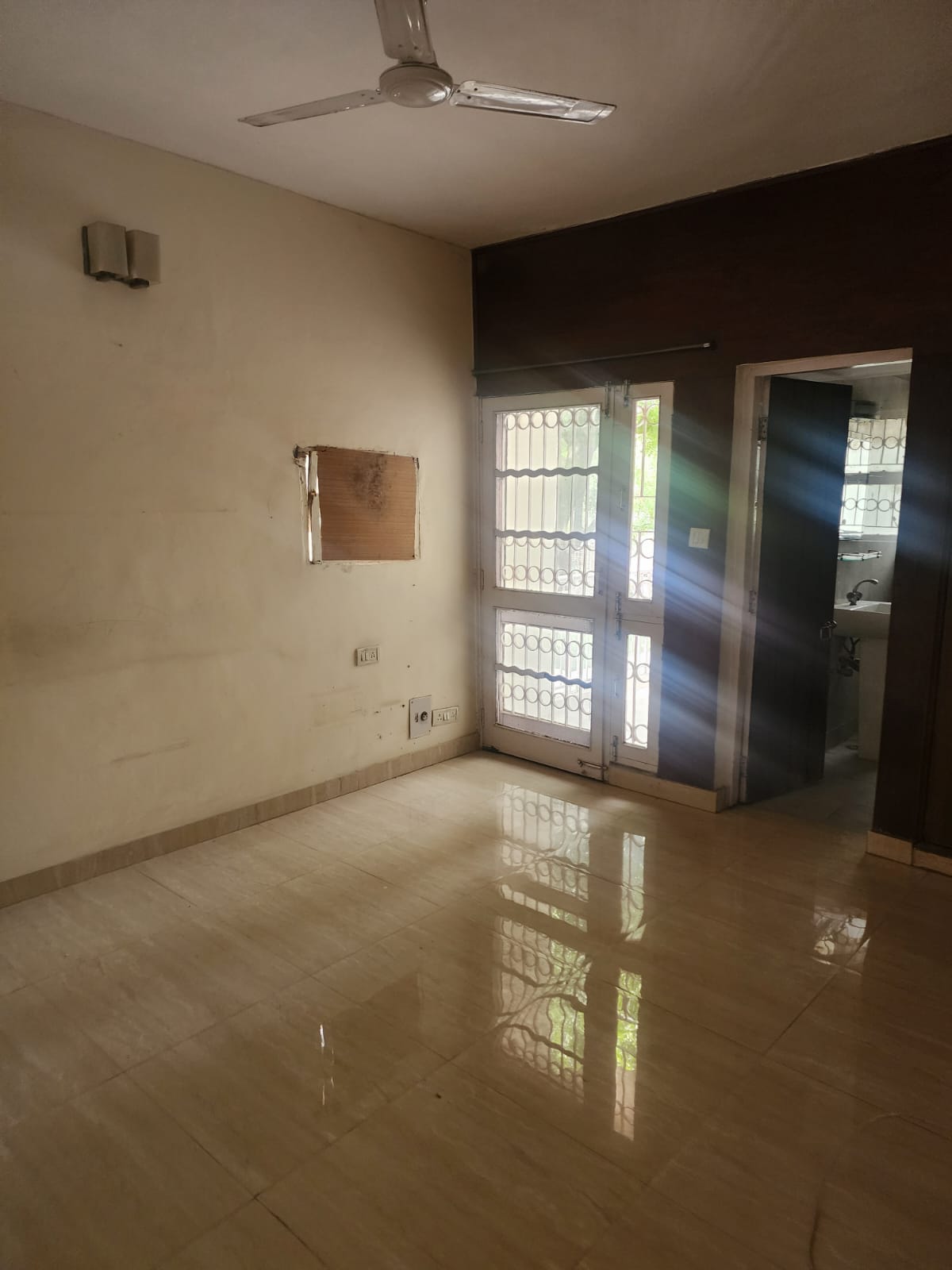 3 BHK + Pooja Room Apartment For Rent in D-3 Vasant Kunj South Del