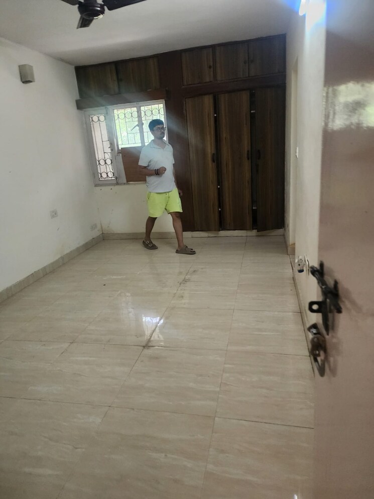 Other, vasant kunj 3 Bedroom 2200 Sq.Ft. Apartment In Vasant Kunj Delhi 8782673