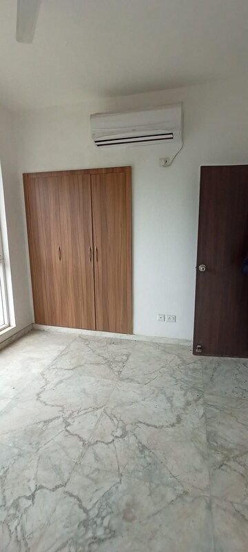 Room in 2 BHK Apartment at Umang Winter Hills, Sector 77 – for Sale