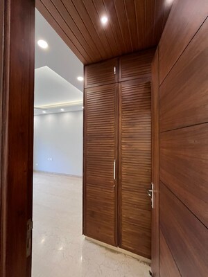 Bathroom in 3 BHK Builder Floor at Ansal Sushant Lok I, Sector 43 – for Sale